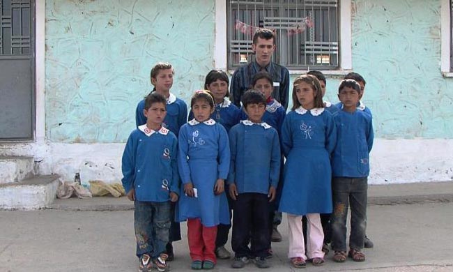 İki Dil Bir Bavul künyesi